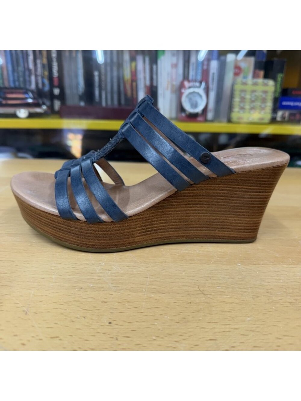 UGG Australia Women's Strappy Platform Wedge Slide Sandals Blue Leather Size 6